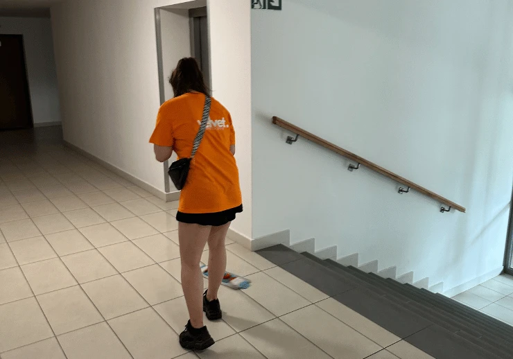 Mycie klatki schodowej na osiedlu – sprzątanie wspólnot mieszkaniowych Lublin