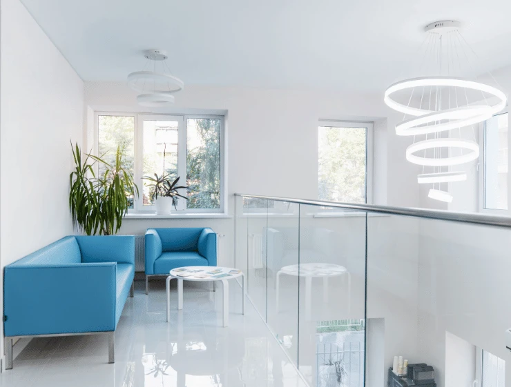 Strefa poczekalni przychodni – sprzątanie części wspólnych w Lublinie